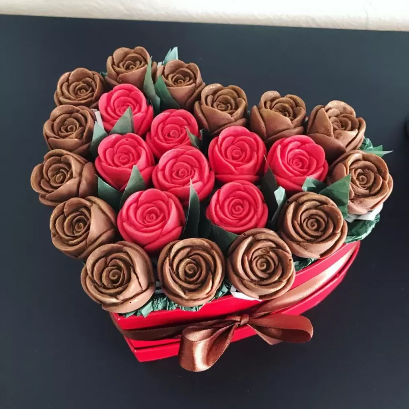 Bouquet de fleurs en chocolat en forme de cœur