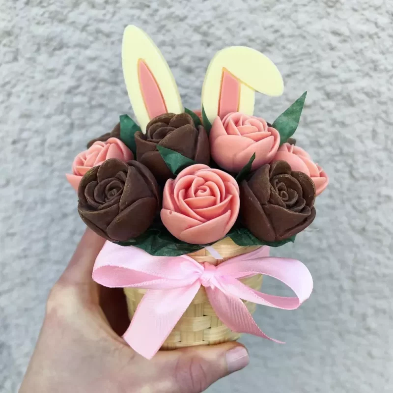 Petit bouquet de Pâques de fleurs en chocolat personnalisé