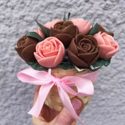 Petit bouquet de fleurs en chocolat