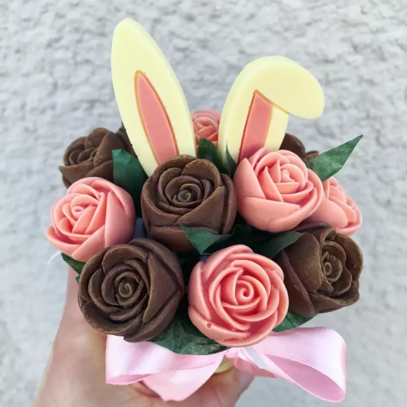 Petit bouquet de Pâques de fleurs en chocolat personnalisé