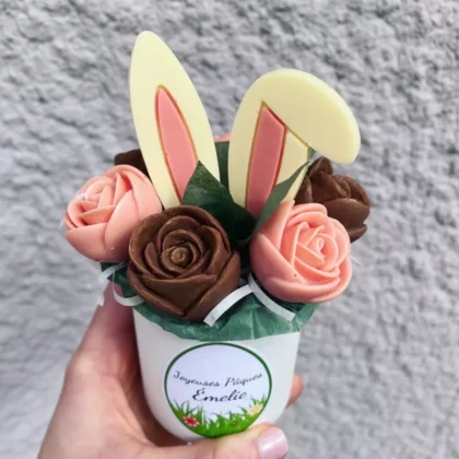 Petit bouquet de Pâques de fleurs en chocolat personnalisé