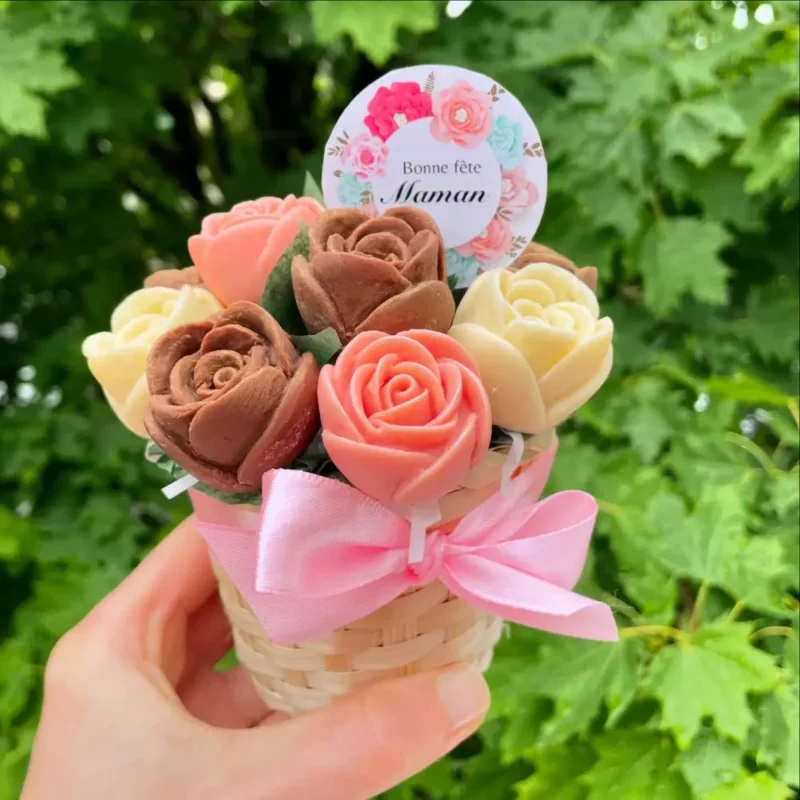 Petit bouquet de roses en chocolat