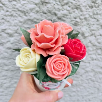 Petit bouquet de fleurs en chocolat