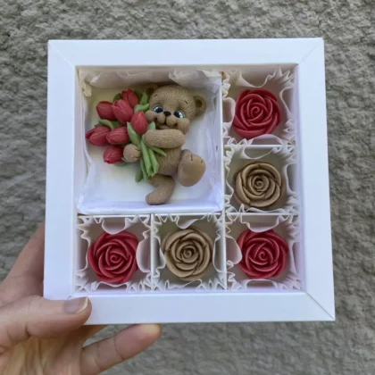 Coffret avec figurine