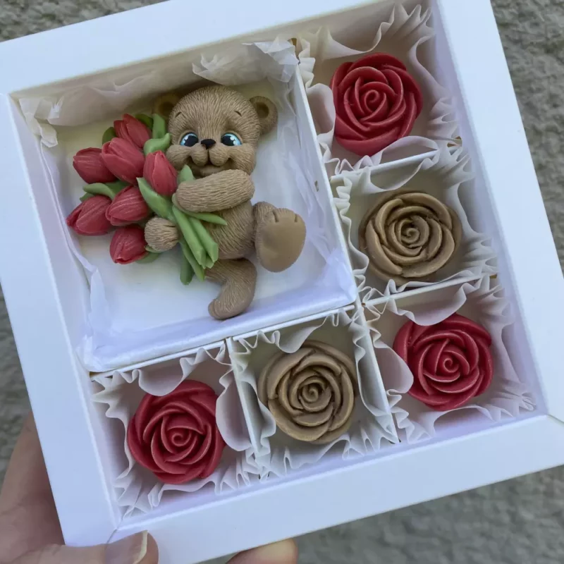 Coffret avec figurine